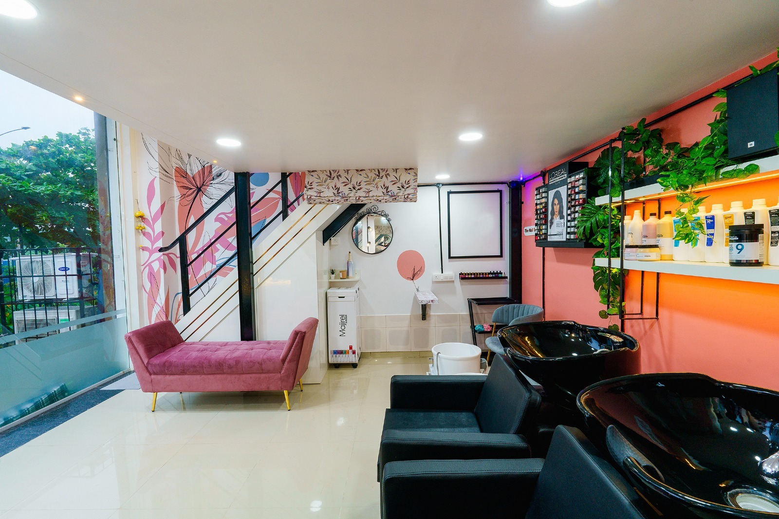 Panache Kasarwadauli Salon commercial interior design by MP Designs